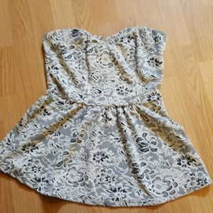 Strapless top
